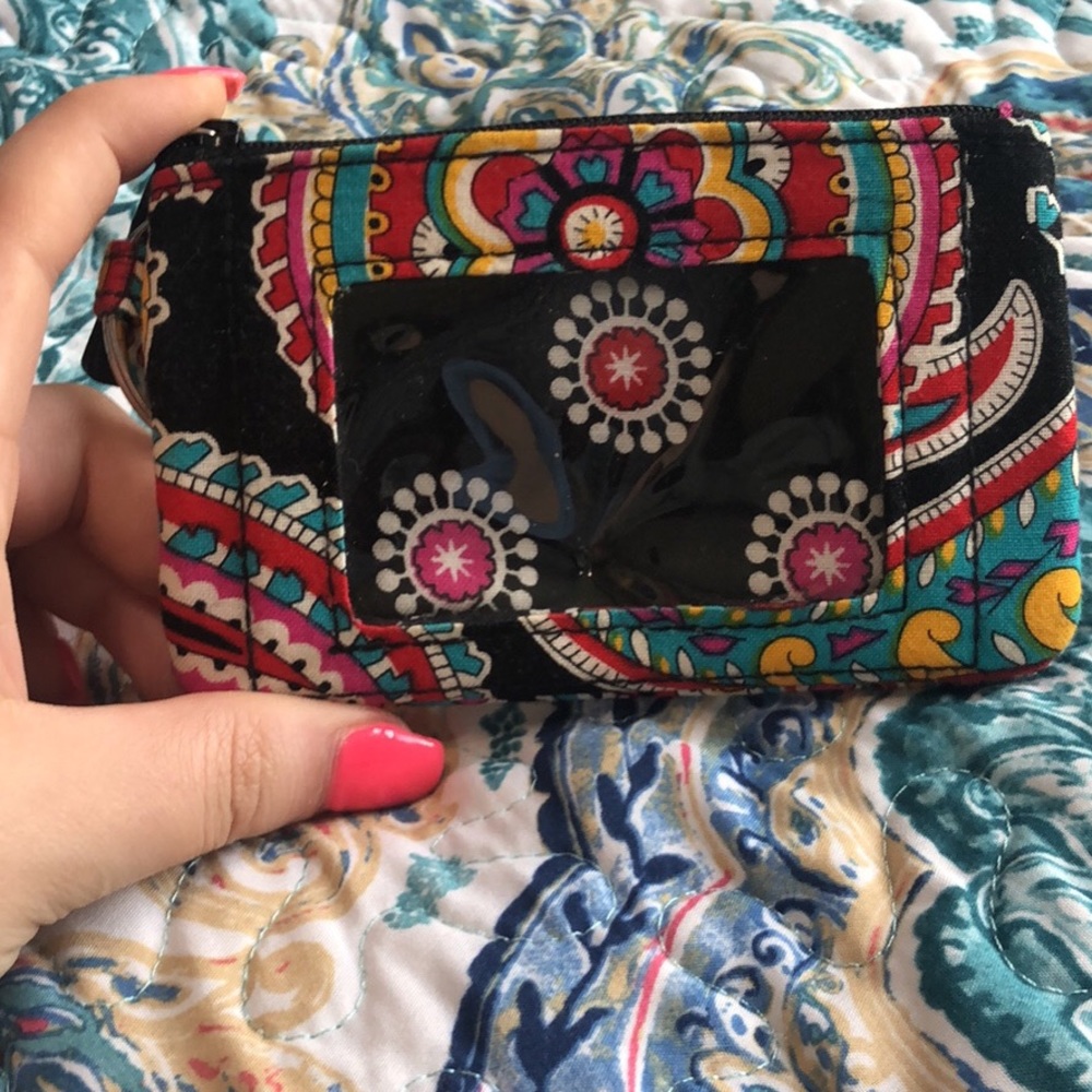 ID holder - Picture 2 of 3